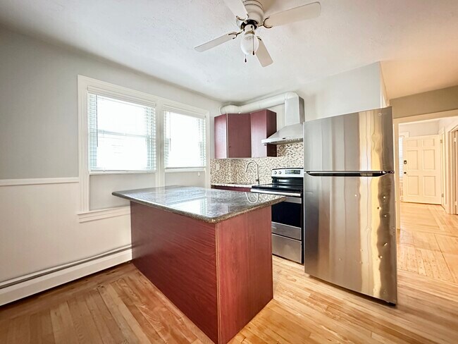 Foto del edificio - 419 Maple Ave