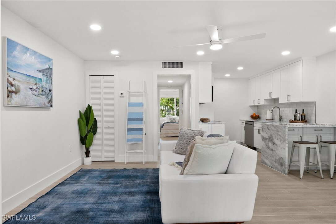 Foto principal - 342 Harbour Dr