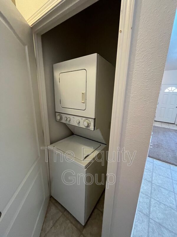 Foto del edificio - 2329 W Sunnyside Ave