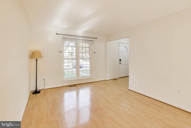 Foto del edificio - 17505 Longview Ln