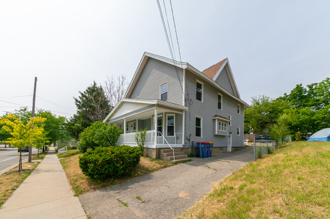 Building Photo - 619 M.L.K. Jr St SE