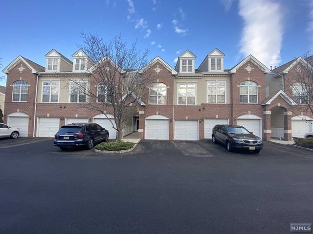 Primary Photo - 107 Riverwalk Way