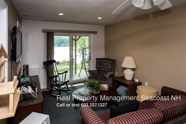 Building Photo - 252 Flower Dr