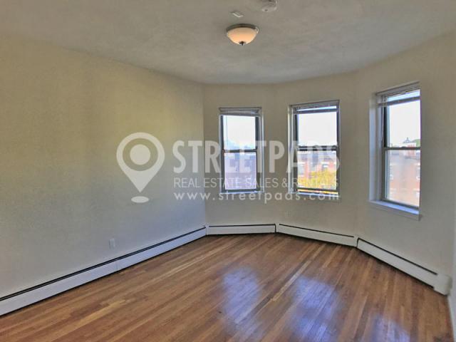 Building Photo - 1 bedroom in Boston MA 02134