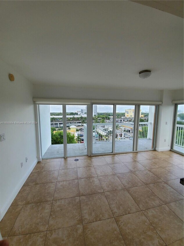 2740 SW 28th Terrace Unit 701, Miami, FL 33133 Condo for Rent in