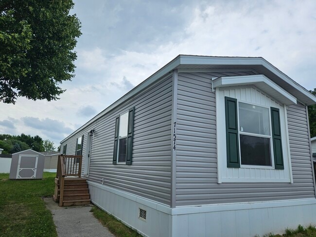 Building Photo - 71574 St Howard Ct