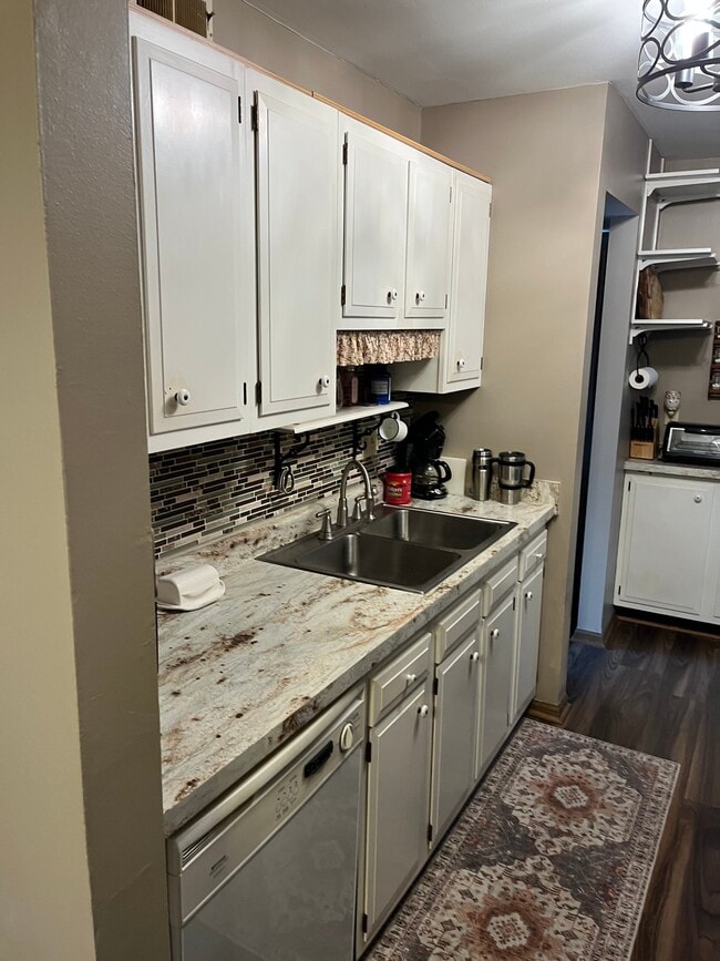 Foto del edificio - 8309 N 107th St