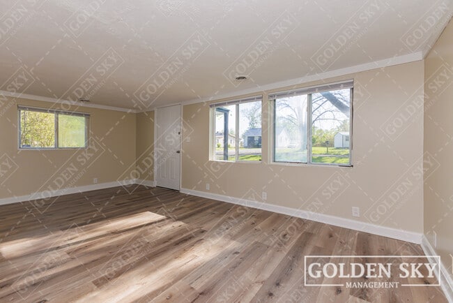 Foto del edificio - 2321 N Macedonia Ave