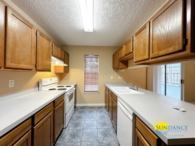 Foto del edificio - Spacious 2 Bedroom Townhouse in Fort Walton