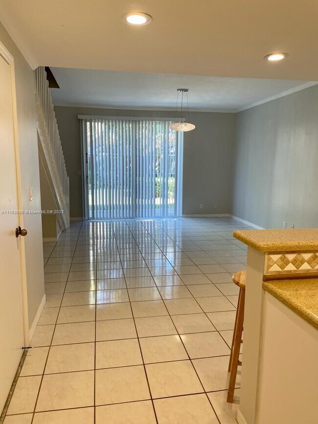 Foto del edificio - 1536  Coronado Rd  3-35 Weston Fl 33327