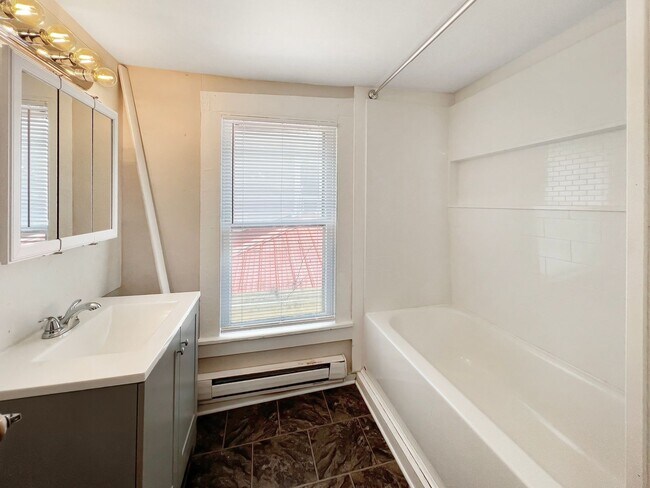 Foto del edificio - 200 Danis St