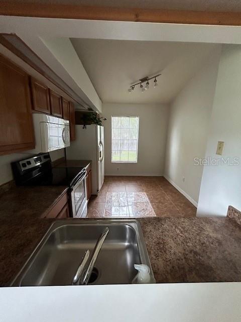 Building Photo - 102 Candlewick Ct