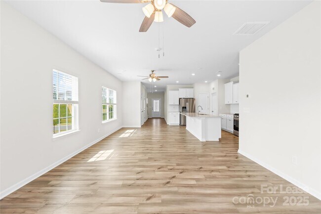 Foto del edificio - 18010 Stark Wy