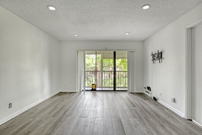 Foto del edificio - 3618 Alder Dr