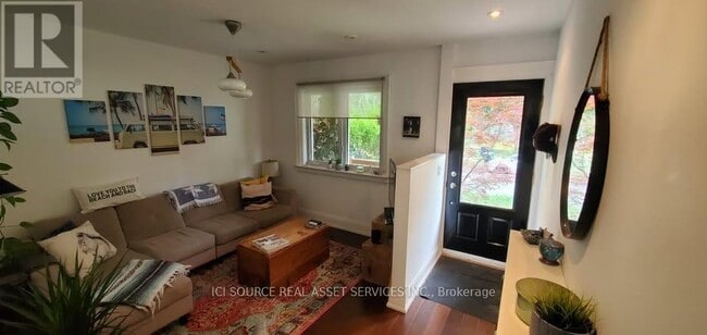 Building Photo - 187 Chatham Ave