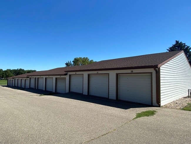 Building Photo - Heritage Apartments