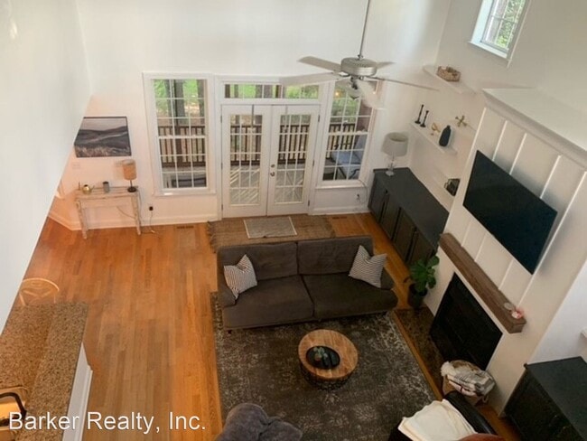 Building Photo - 3 br, 2.5 bath House - 272 Tallowwood Dr