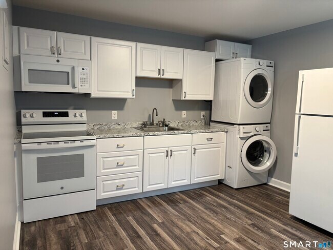 Foto del edificio - 142 Meridian St