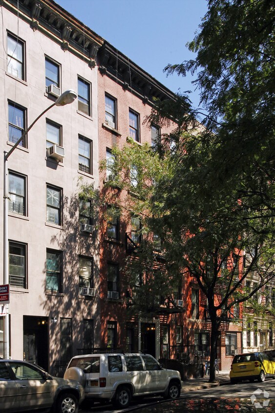 Primary Photo - 441 W 48th St