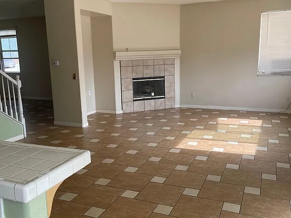 Foto principal - 38124 38th St E