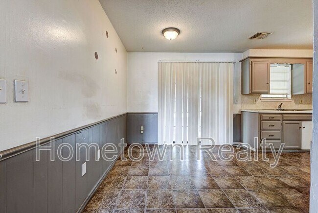 Foto del edificio - 4009 Vickie Dr