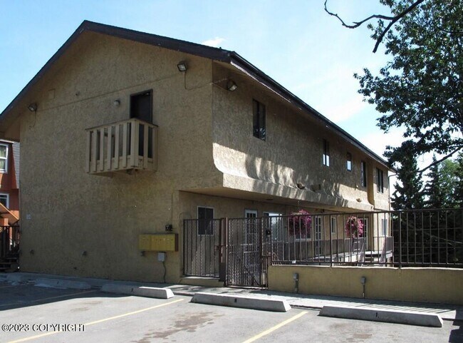 Foto del edificio - 524 Eyak Dr