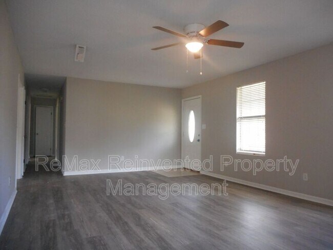 Building Photo - 4325 Woodvalley Pl