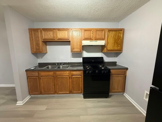 Foto del edificio - 1156 Fields Rd