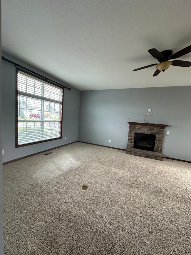 Building Photo - Charming 3BR House in Roanoke
