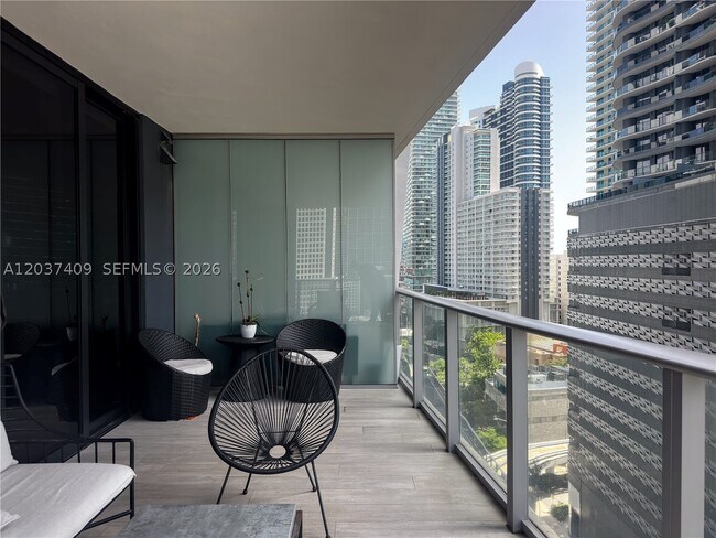 Foto del edificio - 1010 Brickell Ave