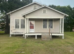 Building Photo - 135 Castille St
