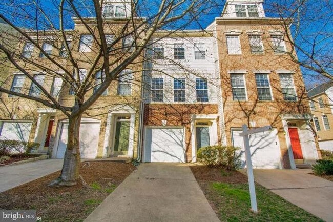 Photo - 5427 Chieftain Cir Townhome