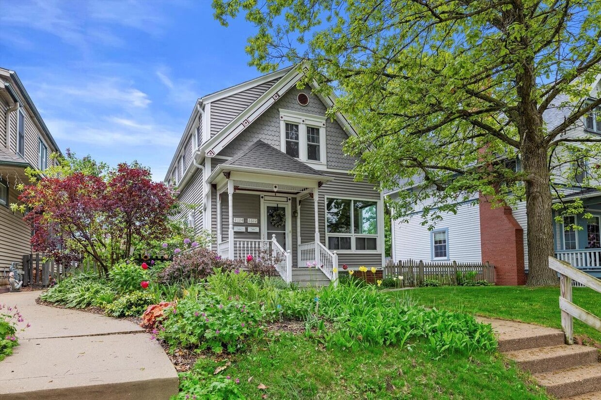 Primary Photo - 1614 E Providence Ave