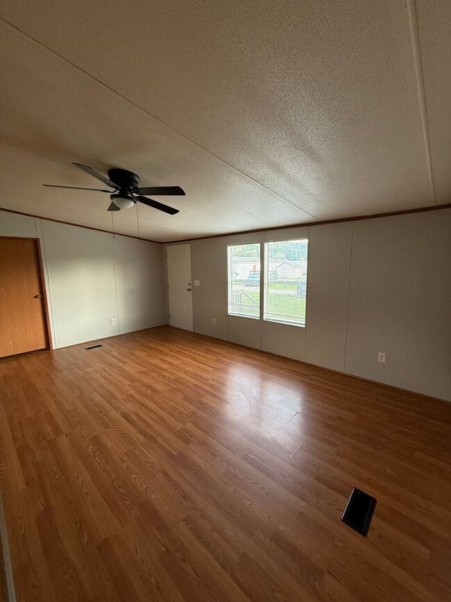 Building Photo - 97 Juanita Ln