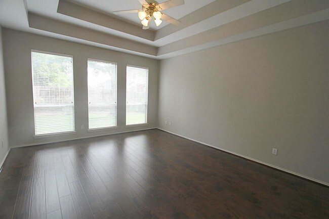 Building Photo - 21923 Maybrook Ct