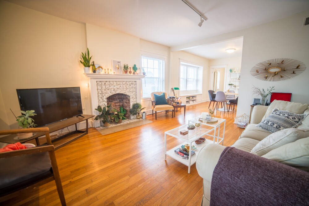 Foto principal - 4154 McGee St