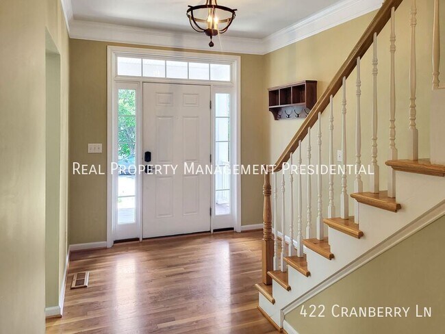 Foto del edificio - 422 Cranberry Ln