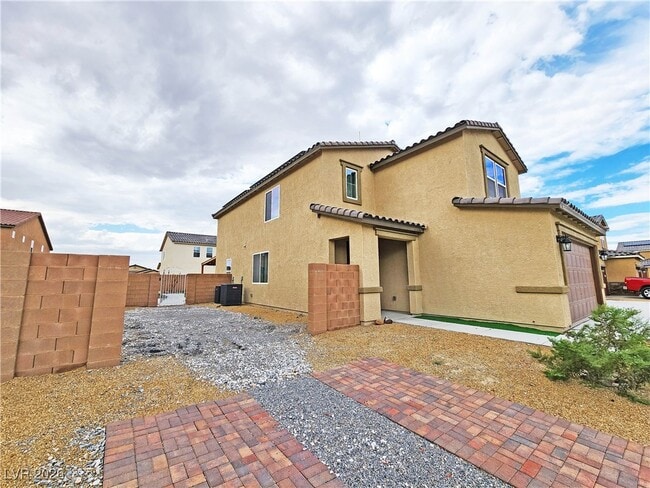 Foto del edificio - 3821 E Weld Ave