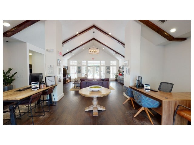 Building Photo - Flatts at South Campus