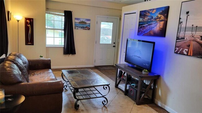 Foto del edificio - 1283 Cecil Ave