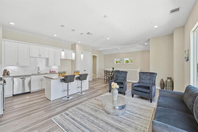 Foto del edificio - 2504 W Tidwell Rd