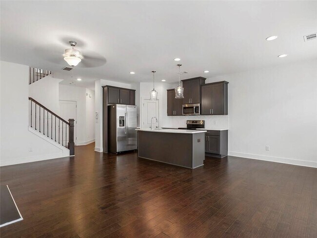 Building Photo - 200 N Auburn Landing Pl