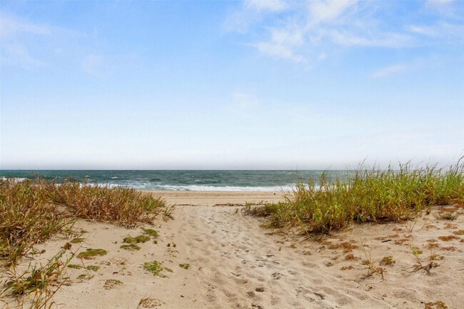 Foto del edificio - 800 Briny Ave