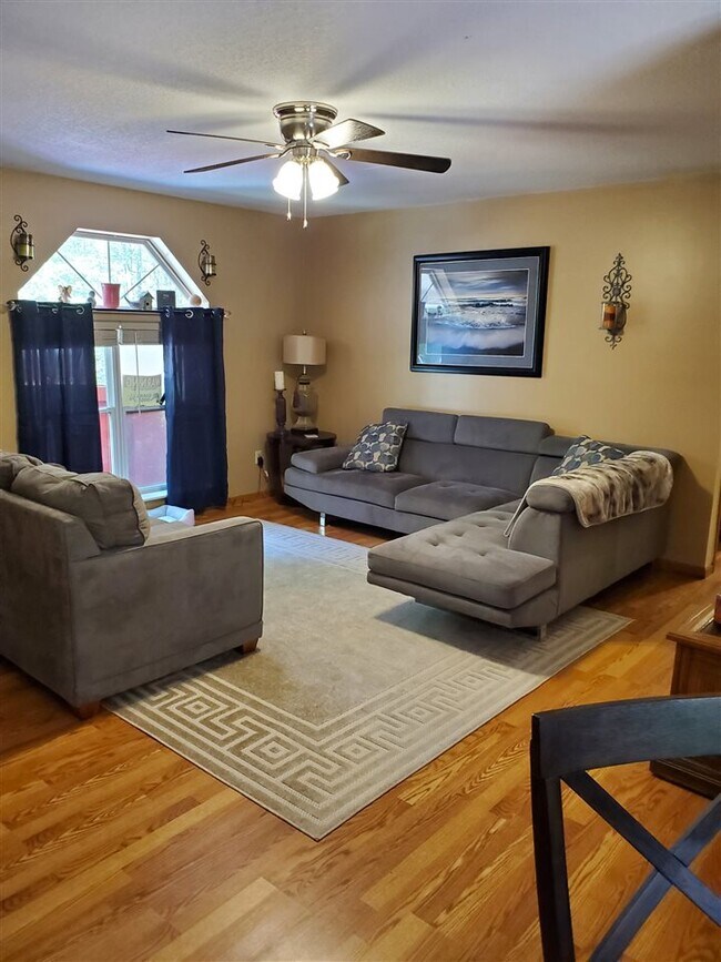 Foto del edificio - 2889 W Chippewa River Rd