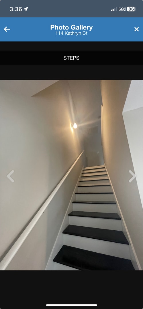 Building Photo - Lovely Columbia Townhome ** Lease Pending **