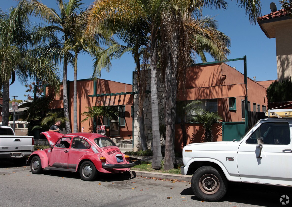 Primary Photo - 318 Temple Ave