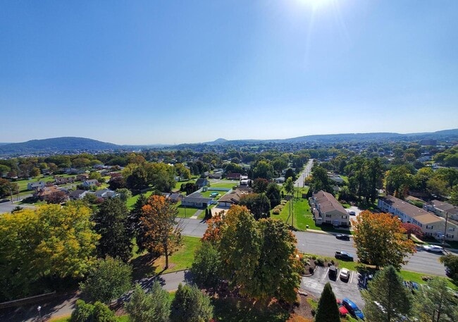 Photo - 1375 Pershing Blvd House