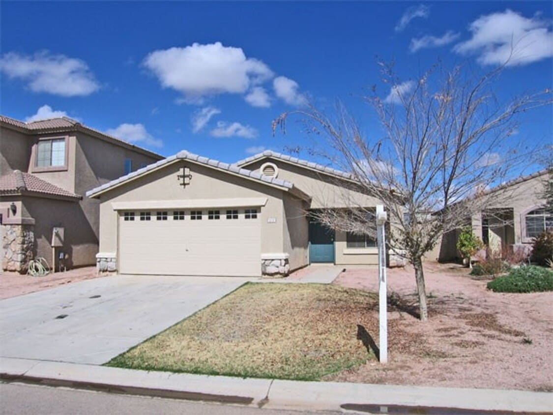 Primary Photo - 3 Bedroom 2 bath single family home in CAM...