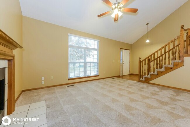 Building Photo - 5732 McCormick Dr, Shawnee, KS 66226