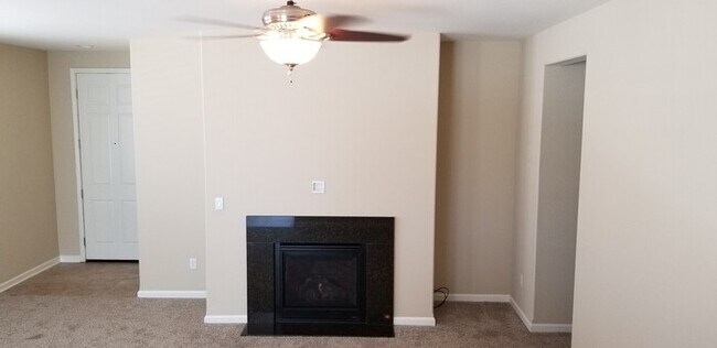 Foto del edificio - Large beautifully maintained newer home located in Demonte Ranch.